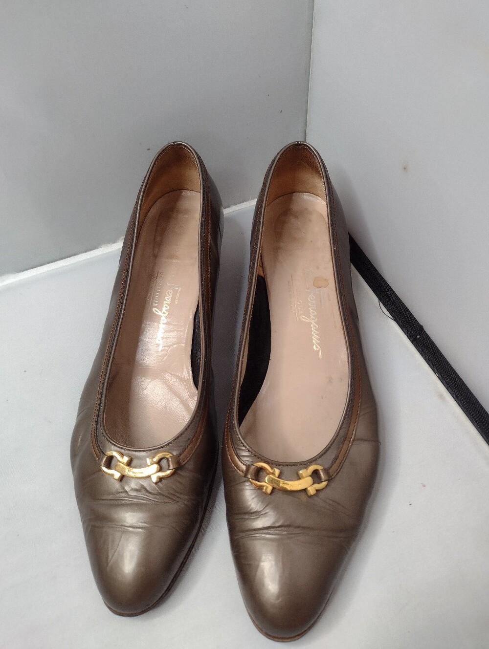 Salvatore Ferragamo Patent Leather Cap Toe Horse Bit Heels 9.5 AA Shoes FF